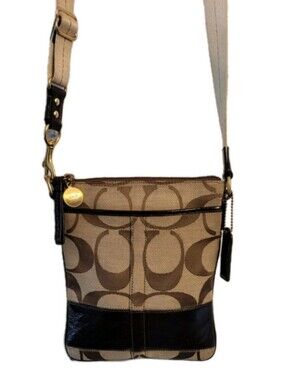 Coach Signature Logo Brown Canvas/Patent Leather Crossbody Bag № G0867-41644